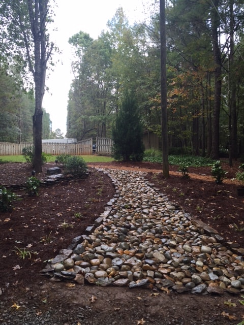 DRY CREEK BED / STONE STEP CONSTRUCTION